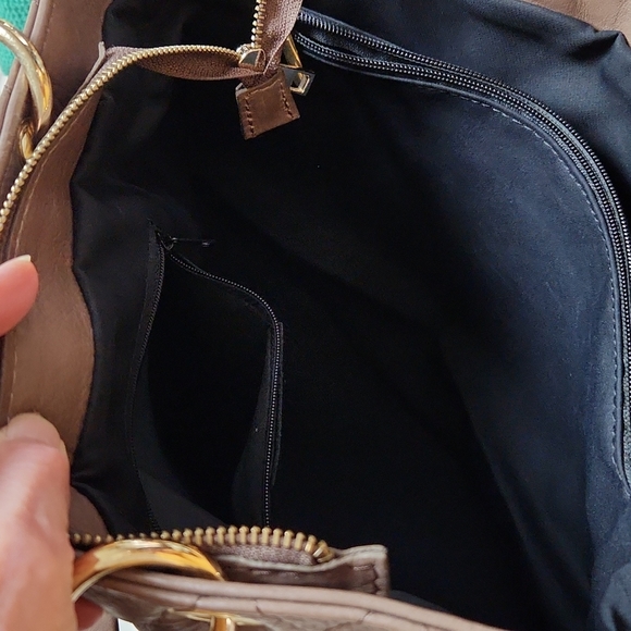 Italian Leather Bag - Picture 6 of 12